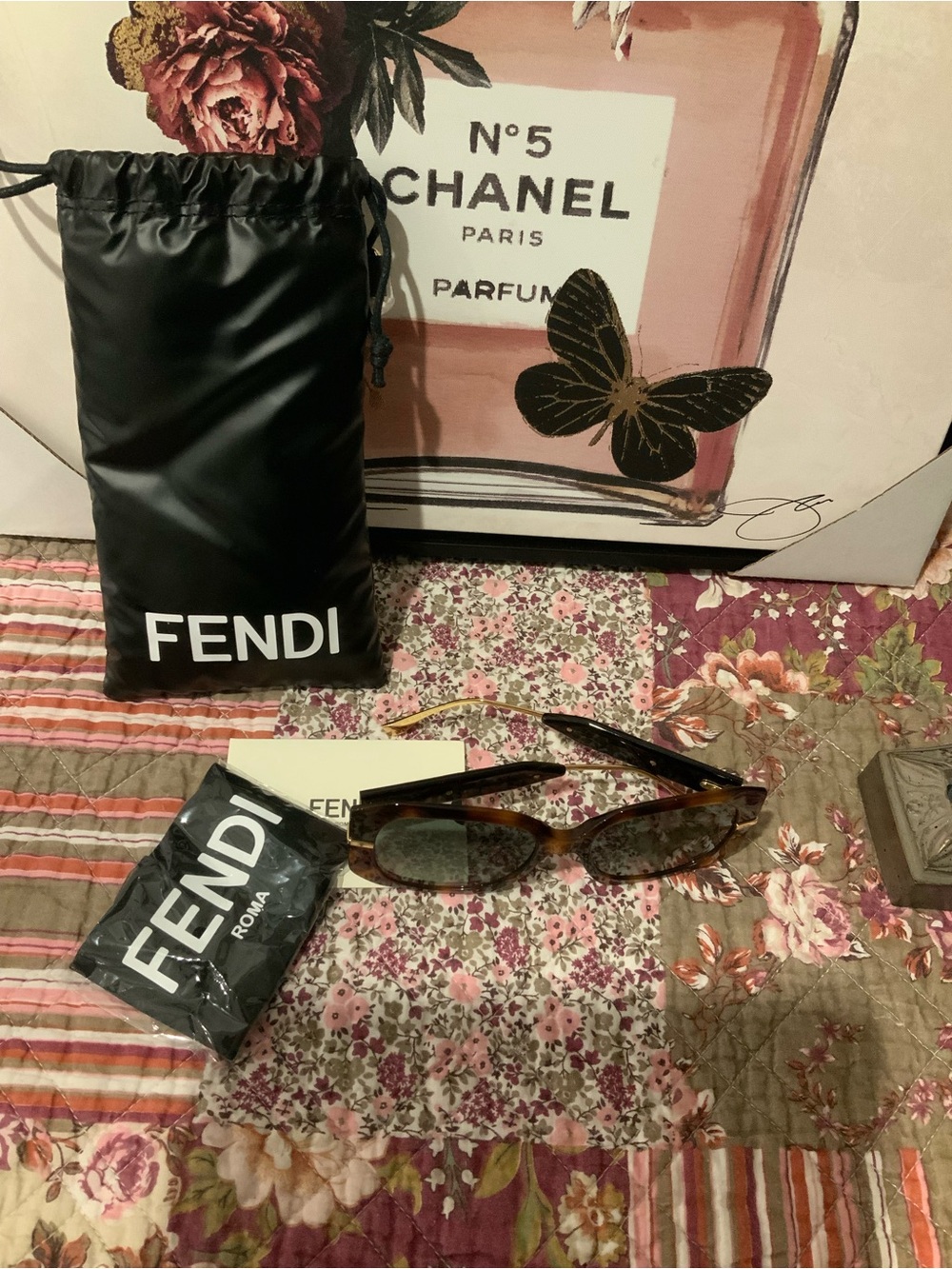 Fendi Women's Brown Tortoiseshell Square Sunglasses with Gradient Lenses - Picture 7 of 7